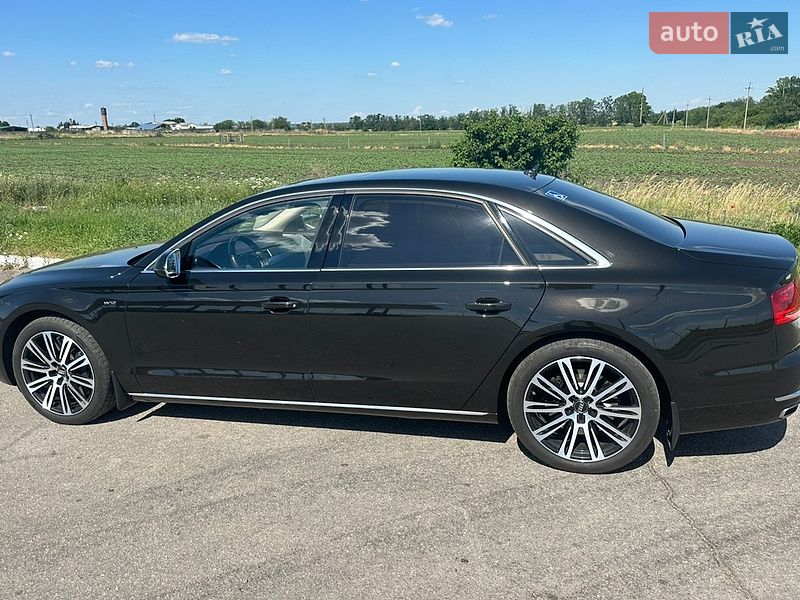 Audi A8 2012