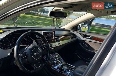 Седан Audi A8 2011 в Києві