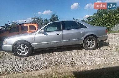 Седан Audi A8 1997 в Чернівцях