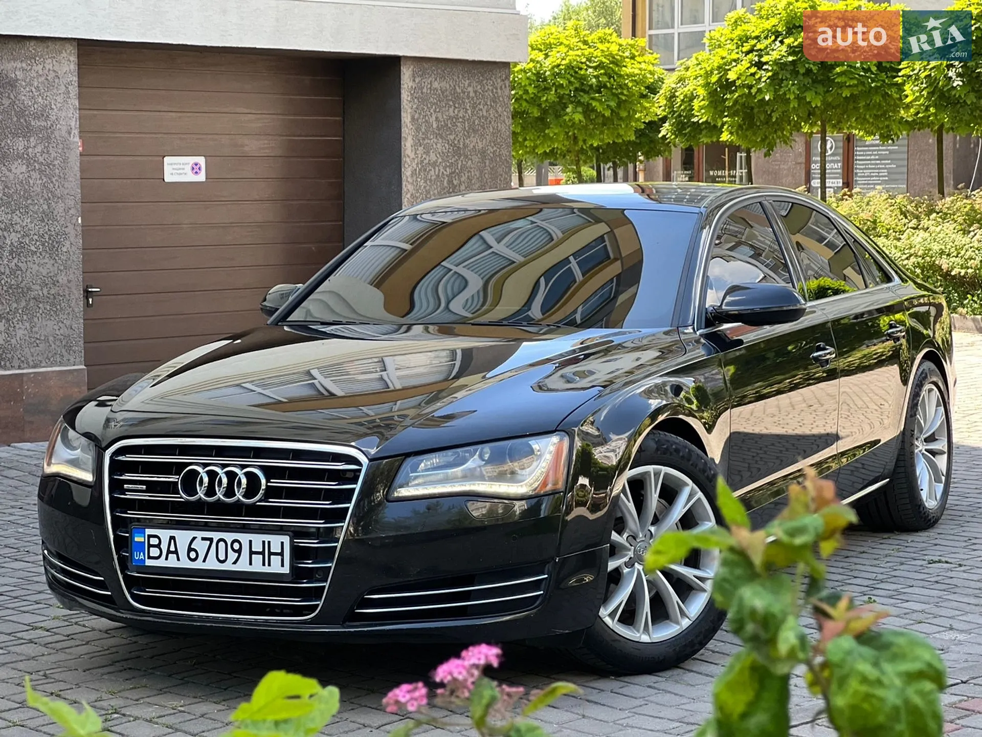 Audi A8 2012 VIN WAUAGAFD0DN016009 фото оголошення 12 з 51
