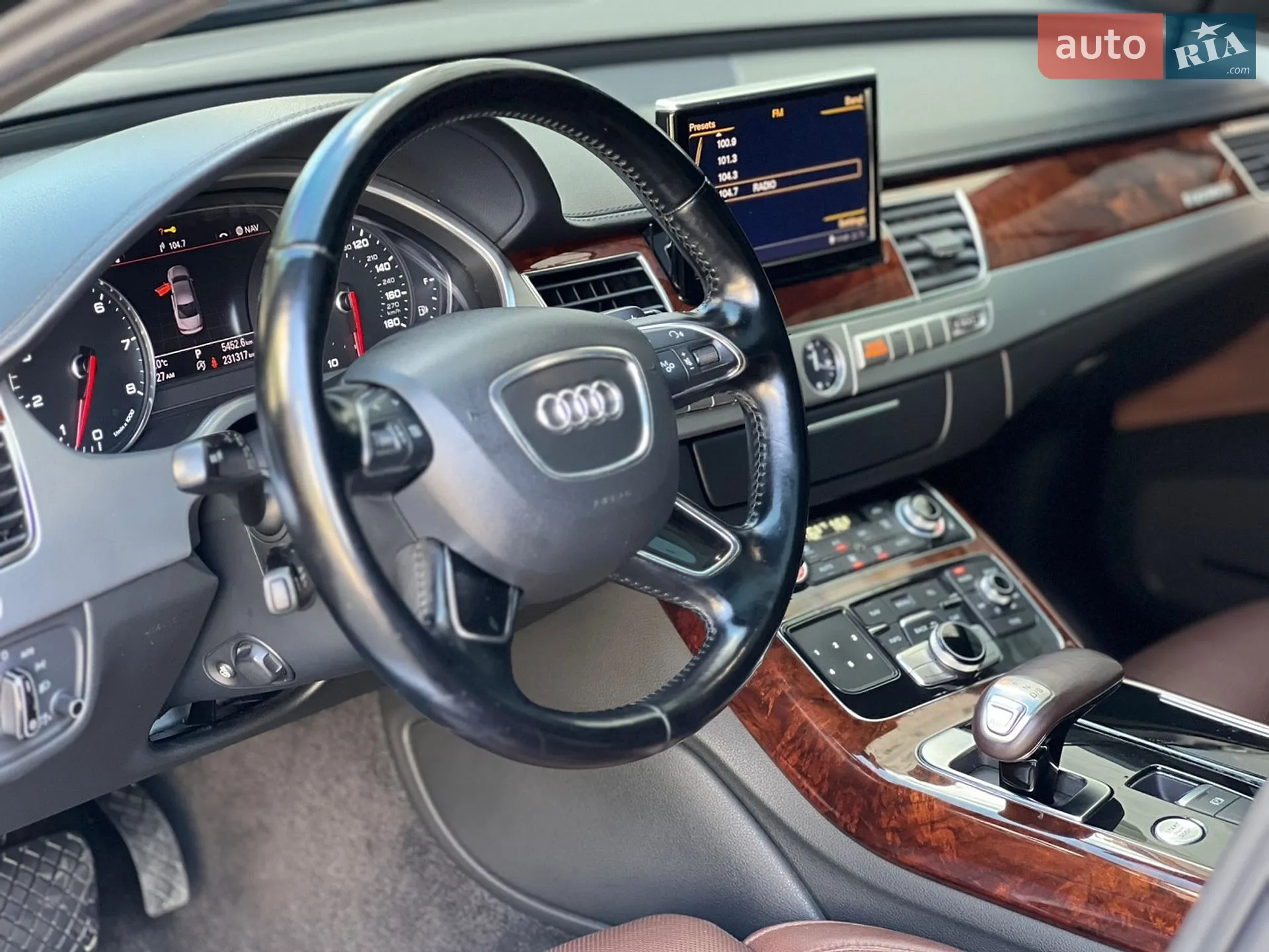 Audi A8 2012 VIN WAUAGAFD0DN016009 фото оголошення 27 з 51