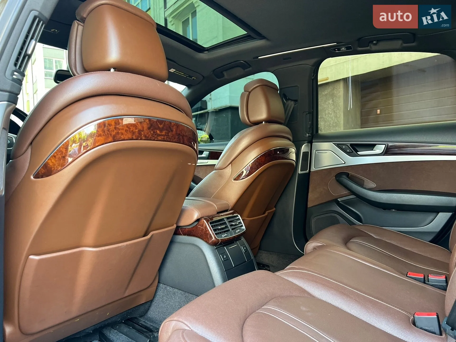 Audi A8 2012 VIN WAUAGAFD0DN016009 фото оголошення 35 з 51