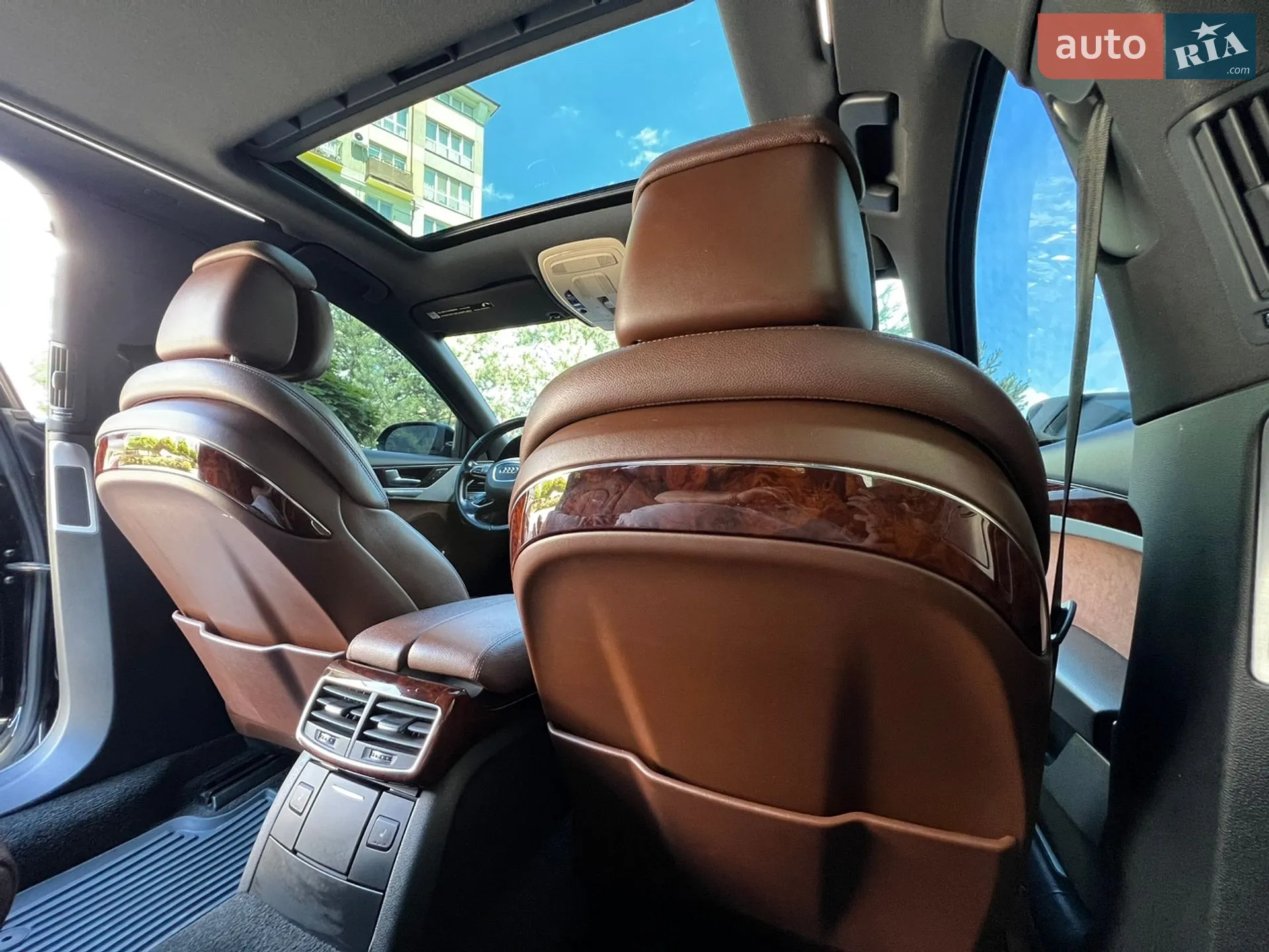 Audi A8 2012 VIN WAUAGAFD0DN016009 фото оголошення 37 з 51