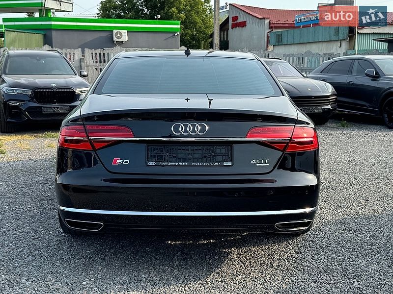 Седан Audi A8 2015 в Тернополе