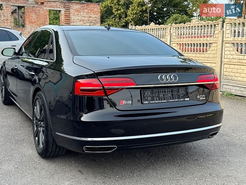 Седан Audi A8 2015 в Тернополе