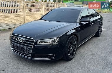 Седан Audi A8 2015 в Тернополі