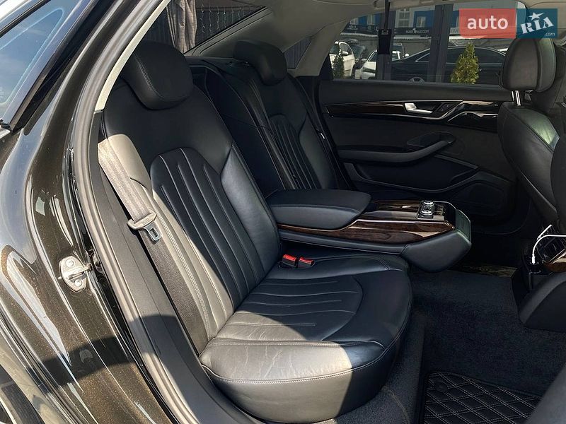Седан Audi A8 2017 в Києві