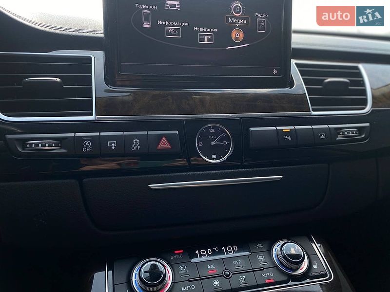 Седан Audi A8 2017 в Києві