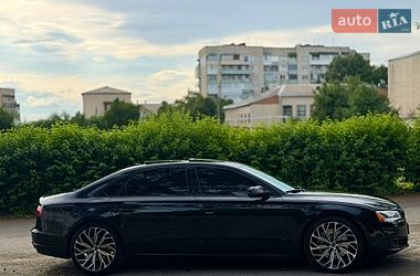 Седан Audi A8 2014 в Черновцах