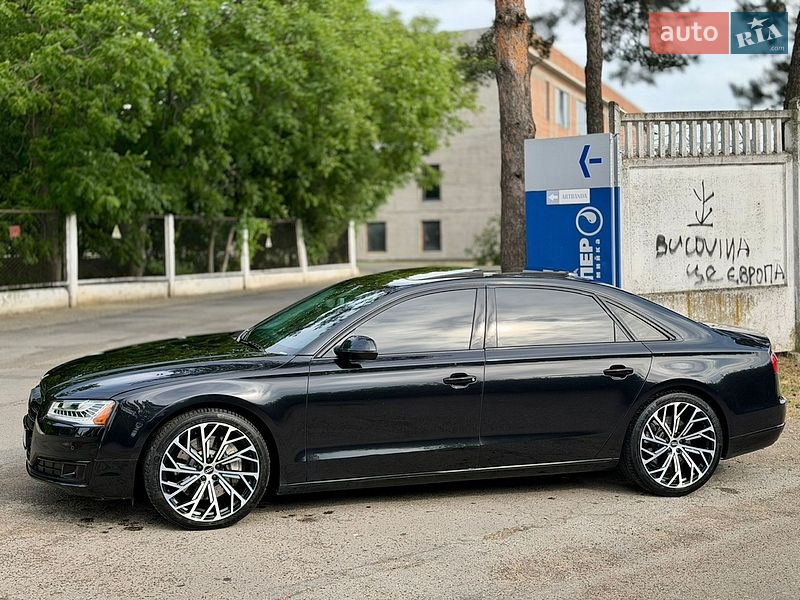 Седан Audi A8 2014 в Черновцах
