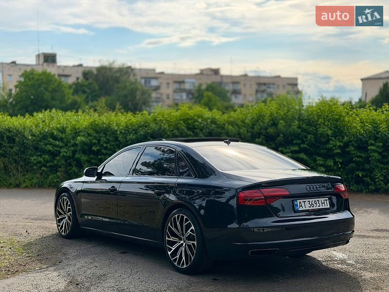 Седан Audi A8 2014 в Черновцах