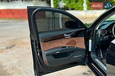Седан Audi A8 2014 в Черновцах
