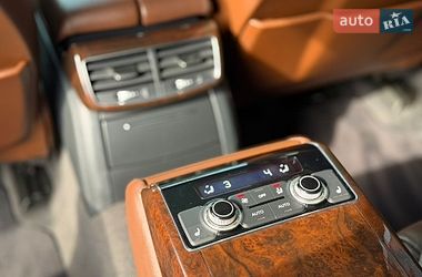 Седан Audi A8 2014 в Черновцах