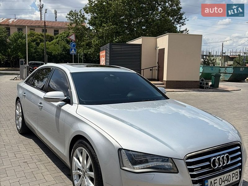 Audi A8 2012