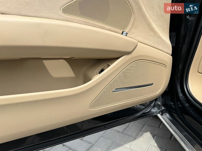 Седан Audi A8 2012 в Одессе
