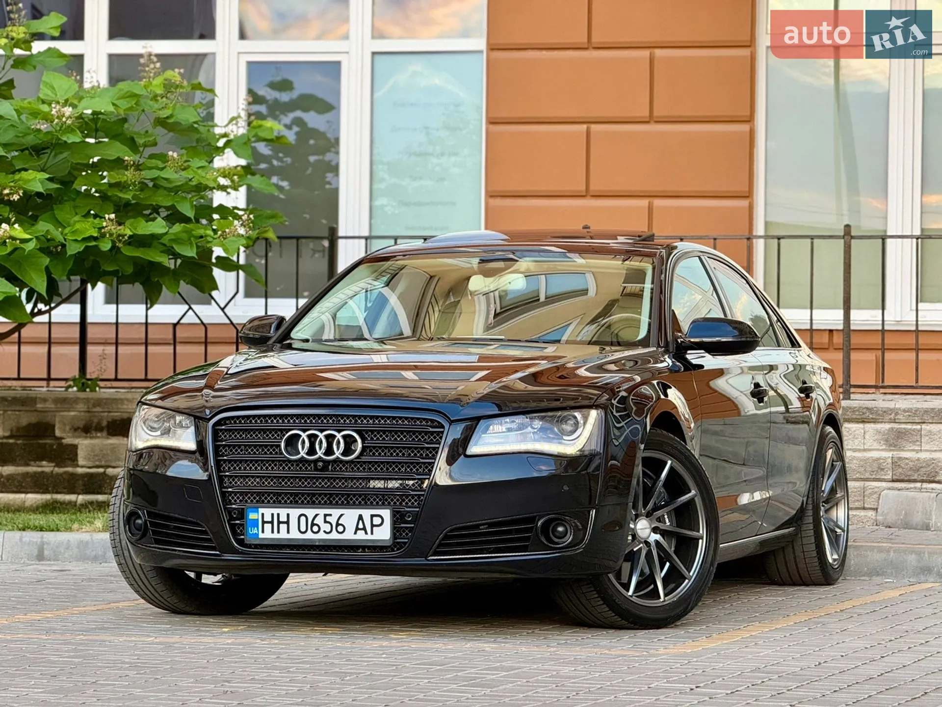 2010 Audi A8 - мініатюра 5