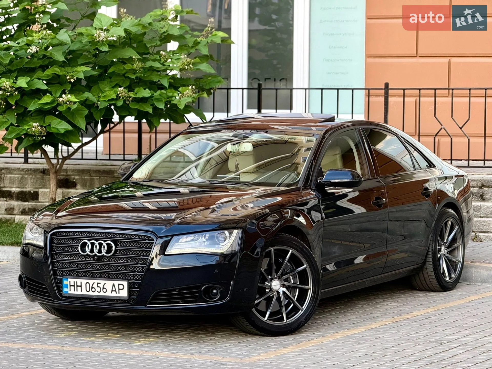 2010 Audi A8 - мініатюра 9