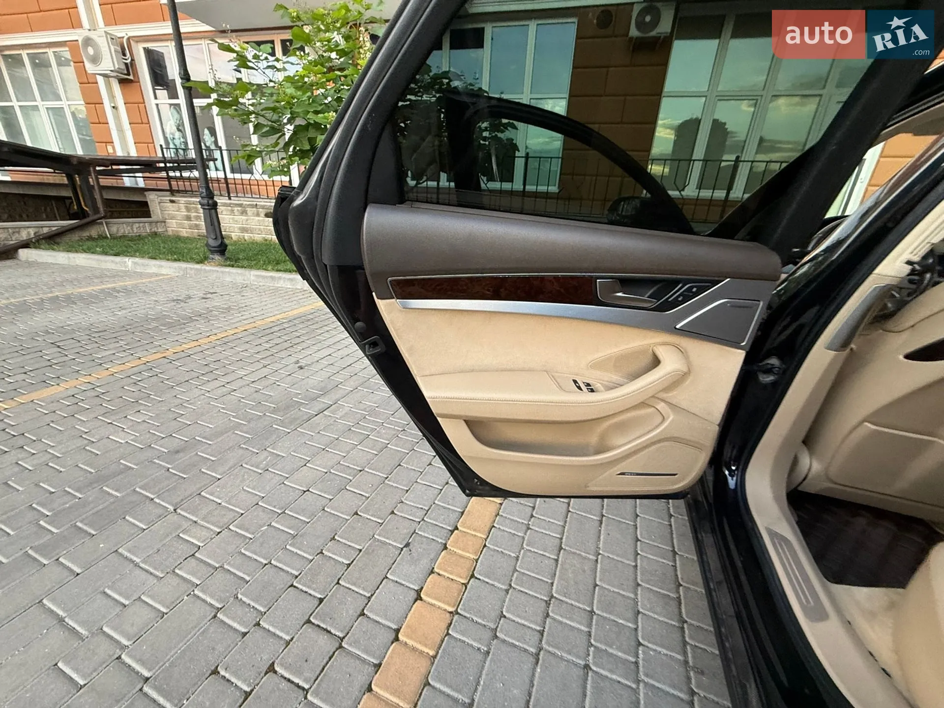 2010 Audi A8 - мініатюра 47