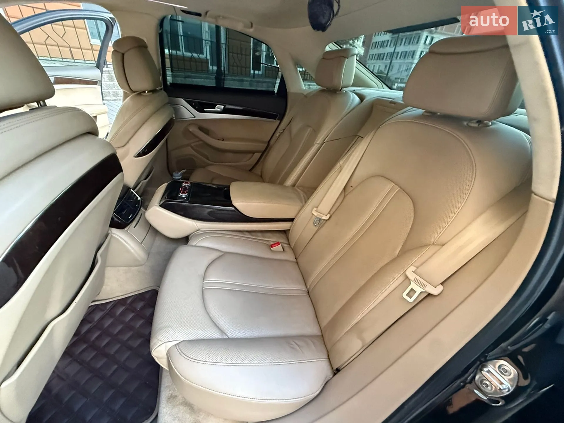 2010 Audi A8 - мініатюра 51