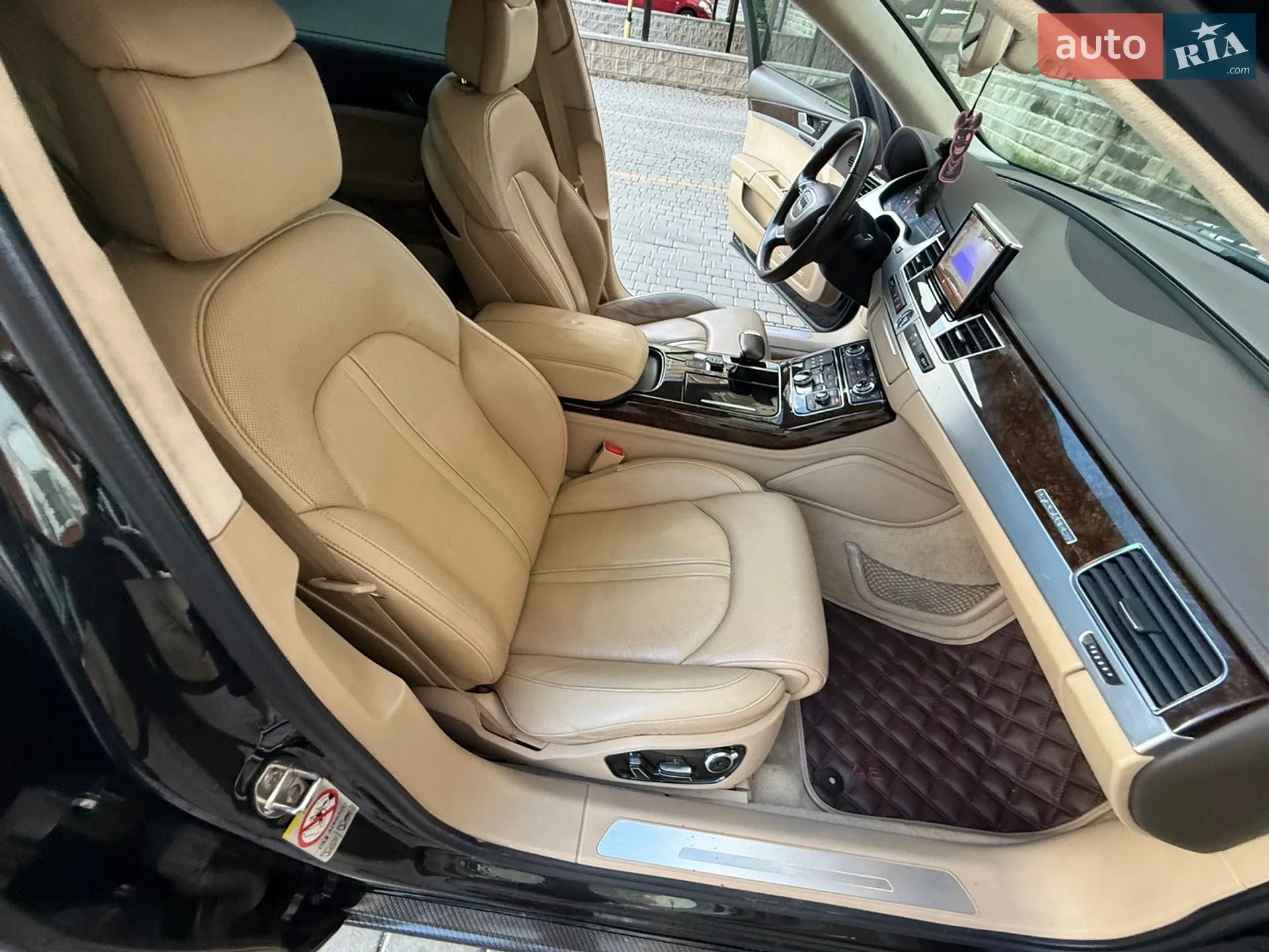 2010 Audi A8 - мініатюра 66