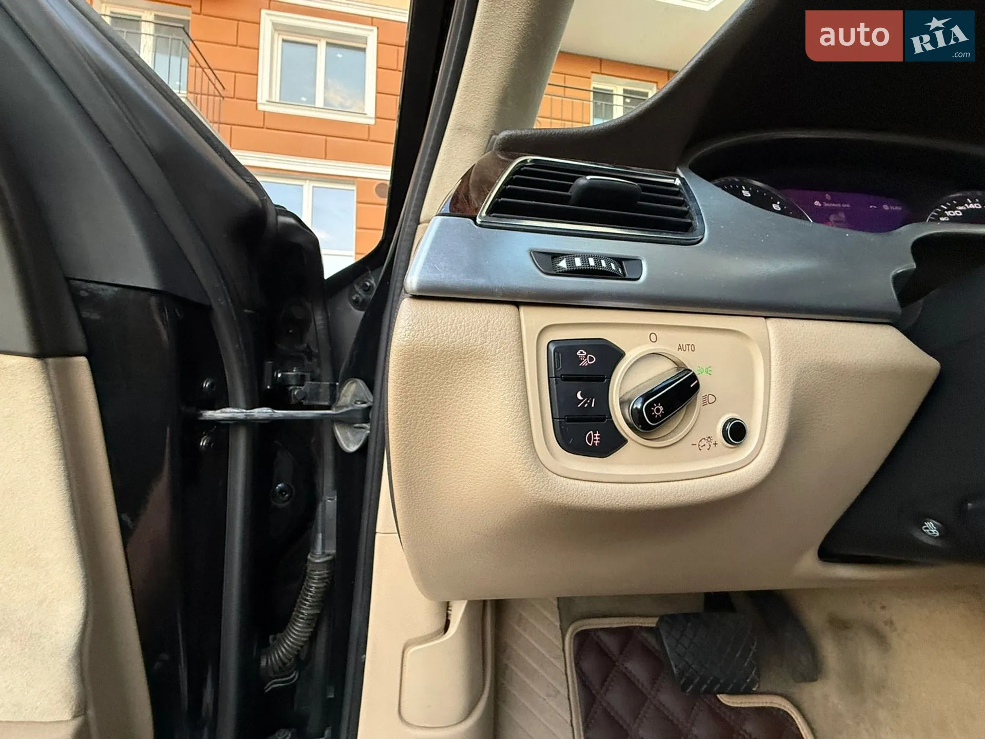 2010 Audi A8 - мініатюра 75
