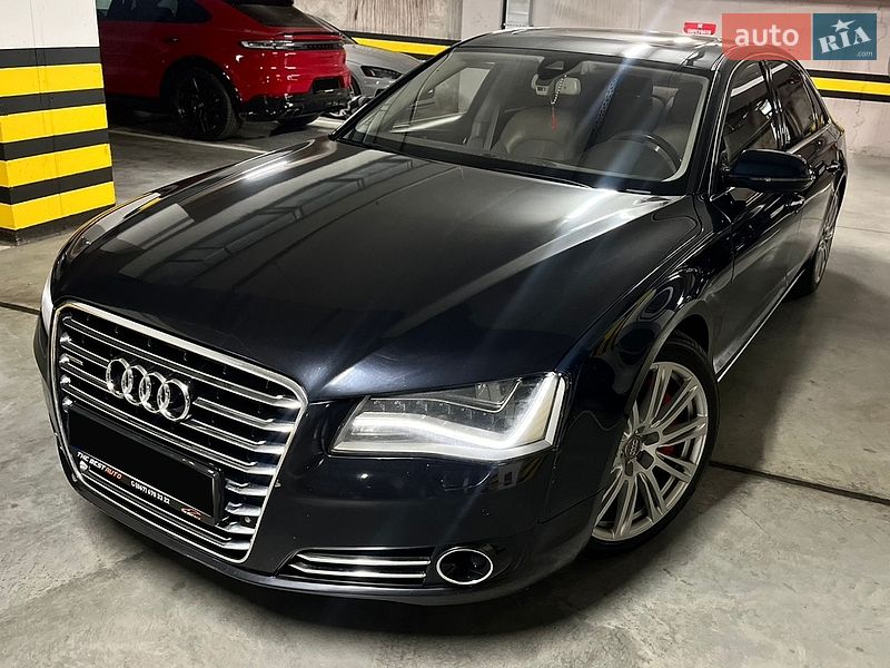 Седан Audi A8 2010 в Виннице