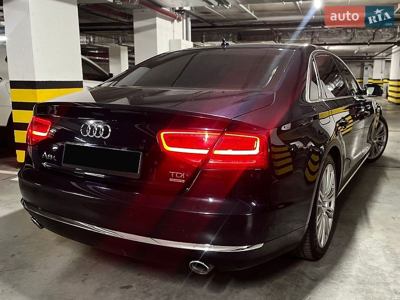 Седан Audi A8 2010 в Виннице