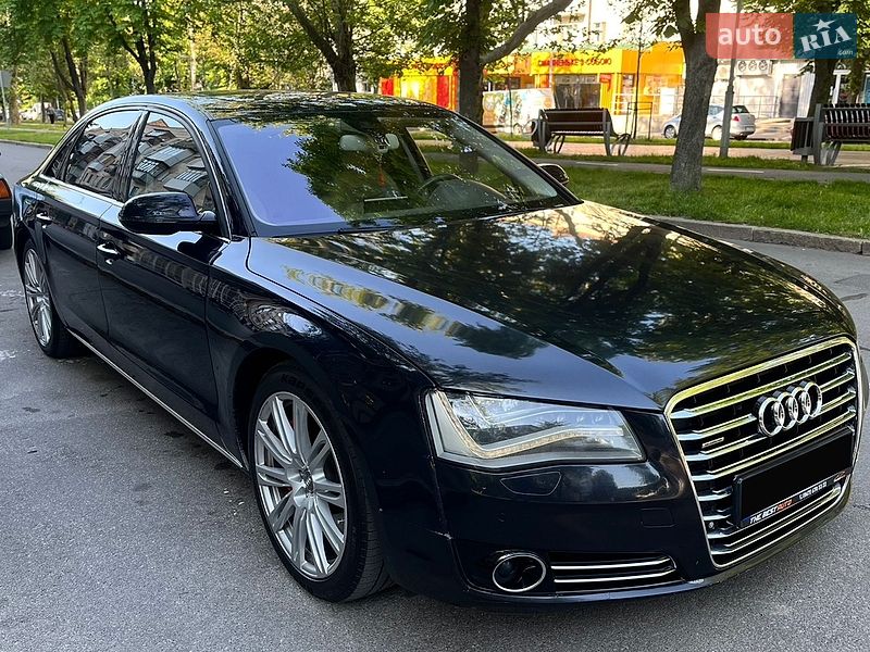 Седан Audi A8 2010 в Виннице