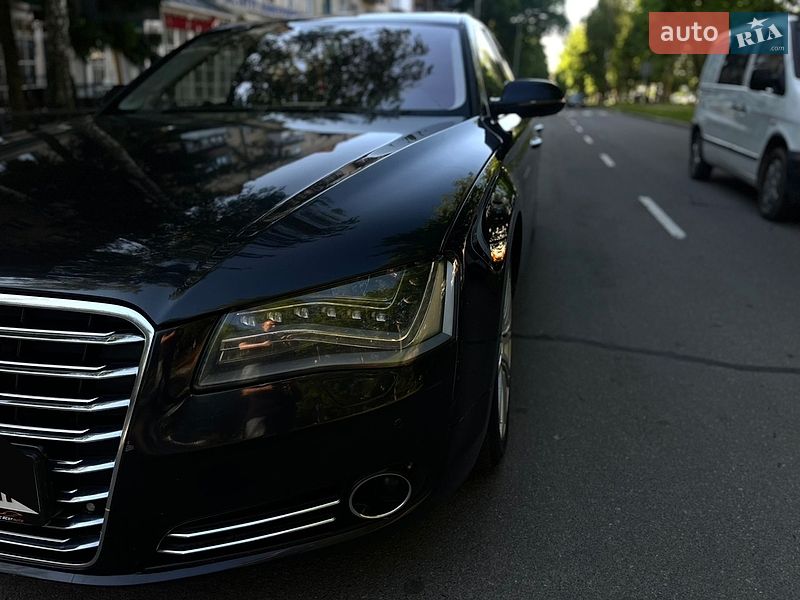 Седан Audi A8 2010 в Виннице