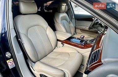 Седан Audi A8 2010 в Виннице