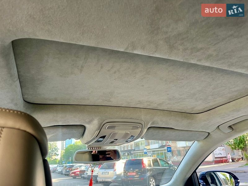 Седан Audi A8 2010 в Виннице