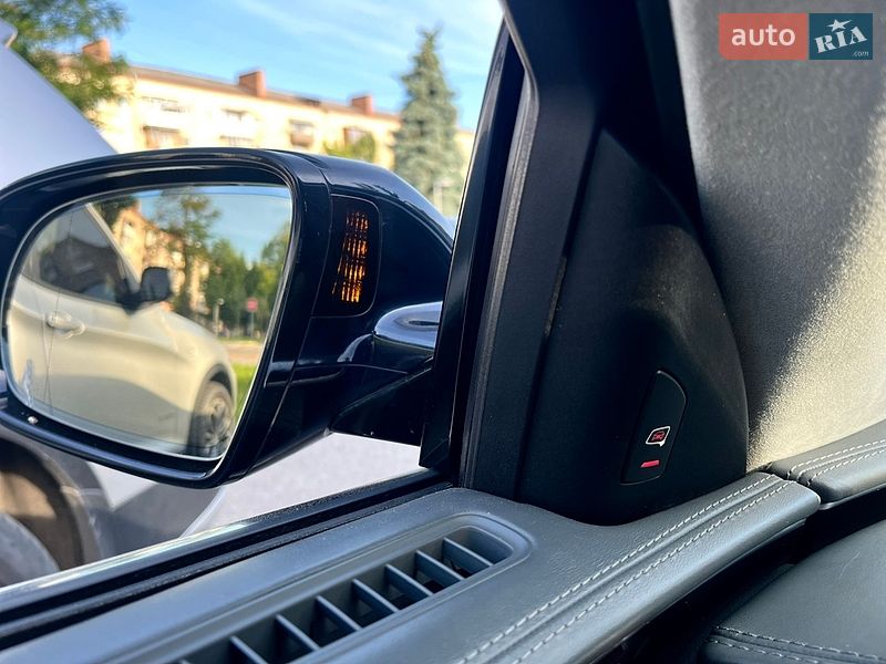 Седан Audi A8 2010 в Виннице