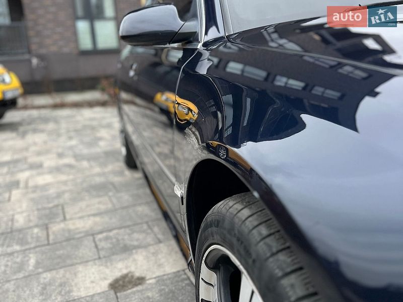 Седан Audi A8 2004 в Львове