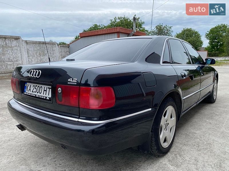 Седан Audi A8 2000 в Ярмолинцах