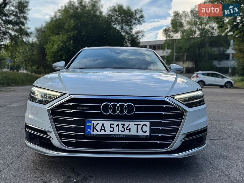 Седан Audi A8 2018 в Києві
