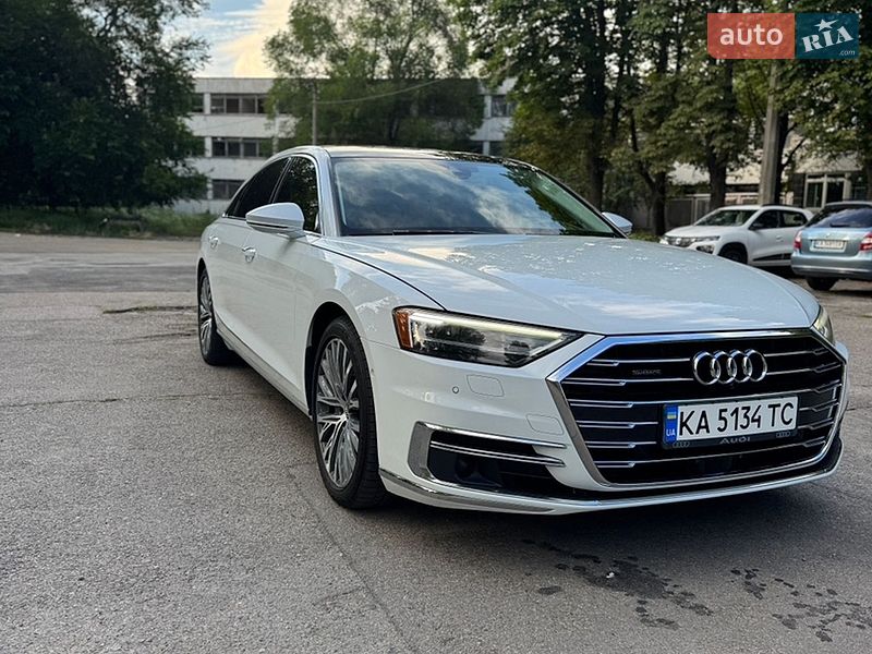 Седан Audi A8 2018 в Києві