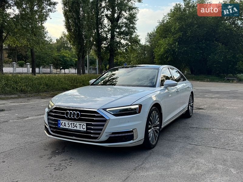 Седан Audi A8 2018 в Києві