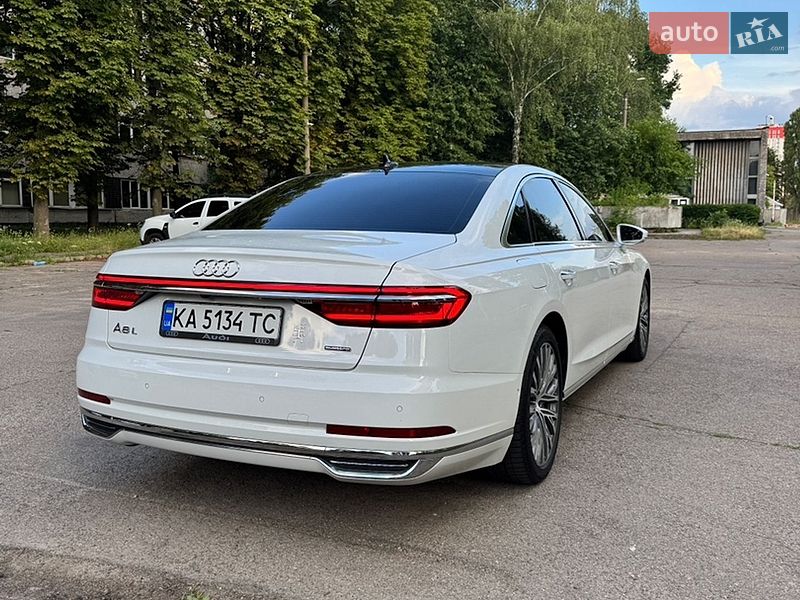 Седан Audi A8 2018 в Києві