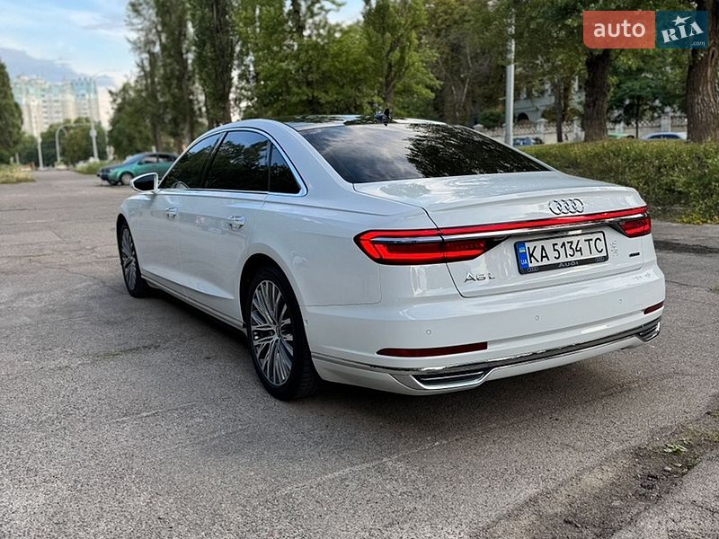 Седан Audi A8 2018 в Києві