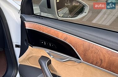Седан Audi A8 2018 в Києві