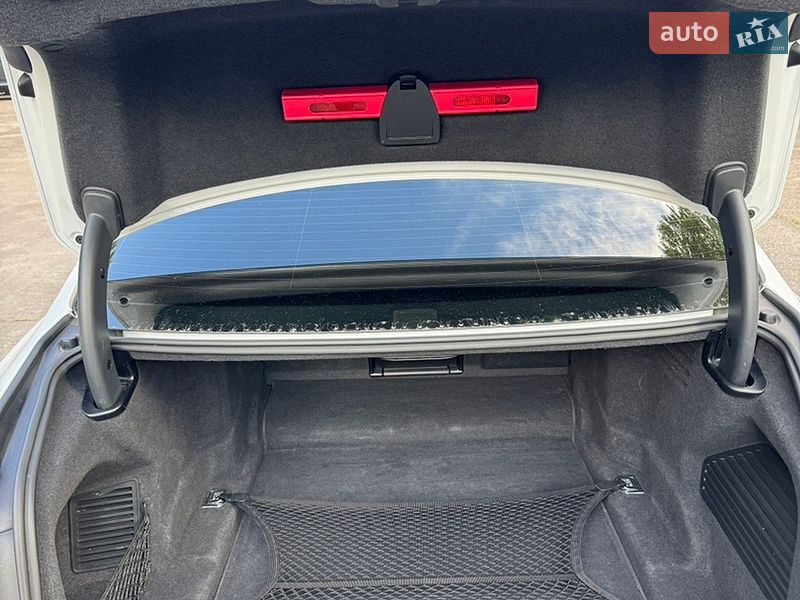 Седан Audi A8 2018 в Києві