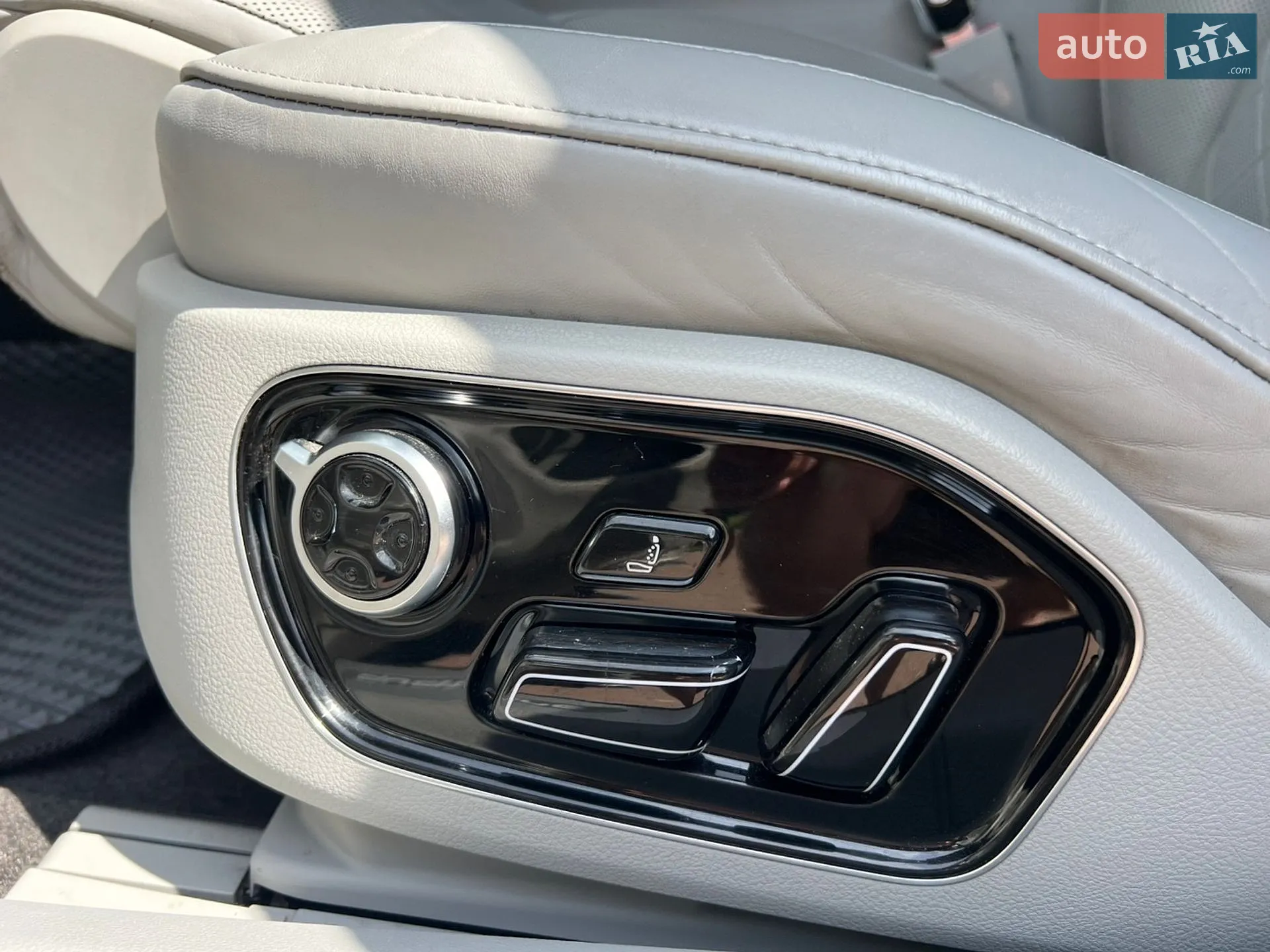 2016 Audi A8 - мініатюра 17