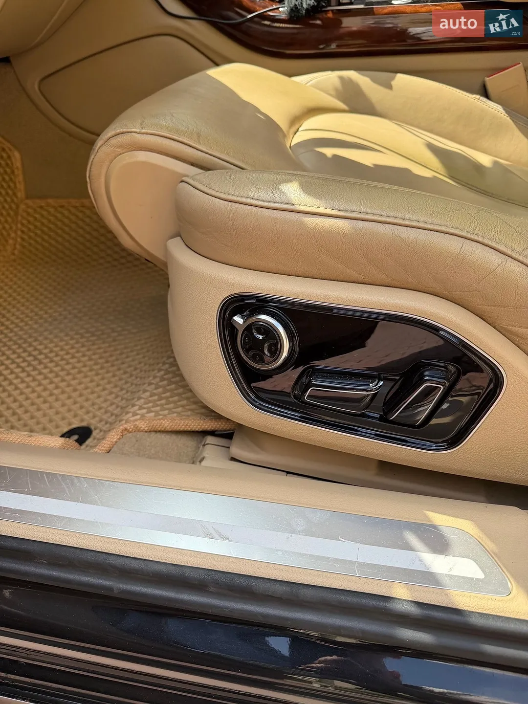 2011 Audi A8 - мініатюра 6