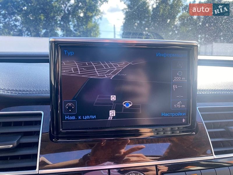 Седан Audi A8 2017 в Киеве