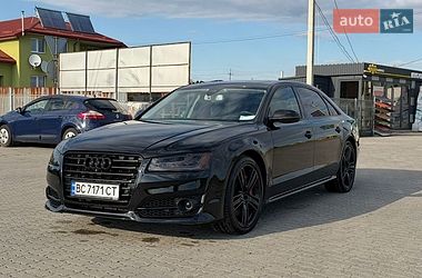 Седан Audi A8 2015 в Львові