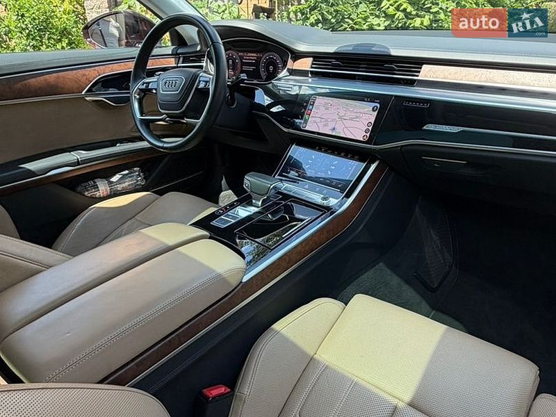 Седан Audi A8 2018 в Києві