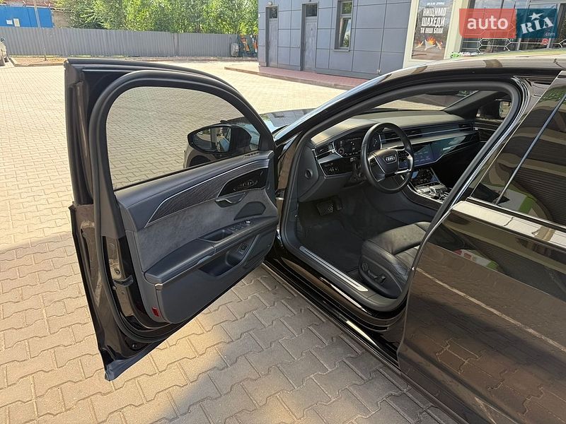 Седан Audi A8 2020 в Кривом Роге