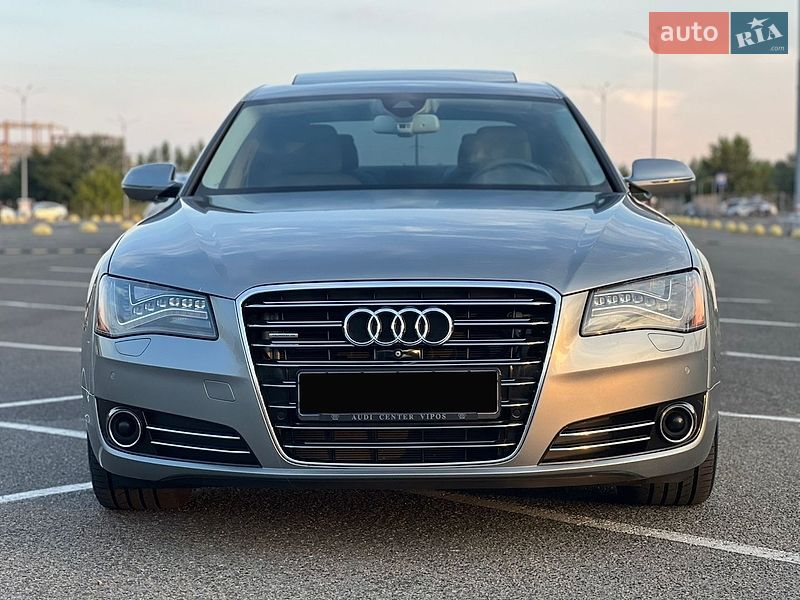 Седан Audi A8 2013 в Києві