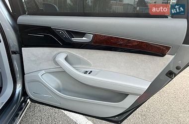 Седан Audi A8 2013 в Києві