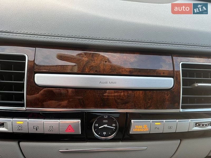 Седан Audi A8 2013 в Києві